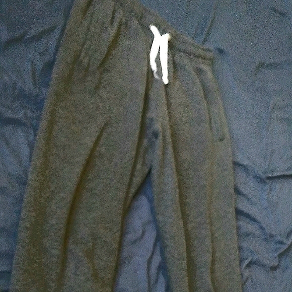 Jogging pants - Picture 1 of 2